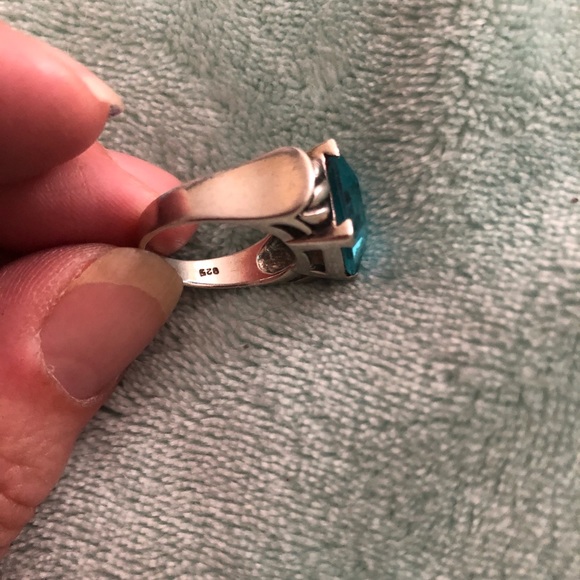 Vintage Sterling Silver blue topaz ring - Picture 3 of 3